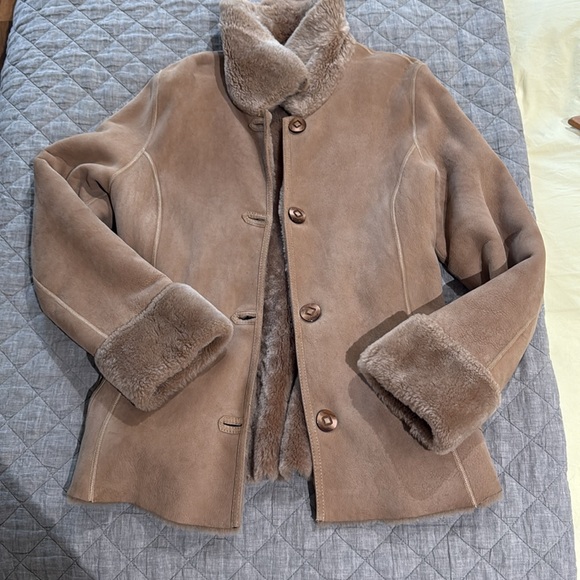 Reversible wool-trimmed Shearing Jacket - Picture 6 of 10